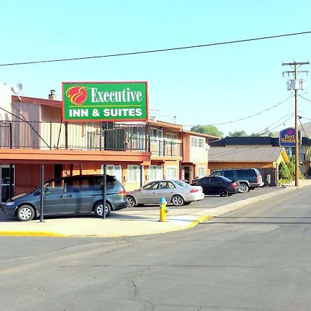 Executive Inn & Suites Lakeview Exterior photo